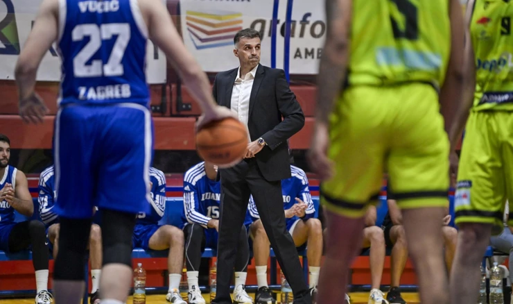 Dinamo Zagreb - KK DepoLink Škrljevo, trener Dinama Josip Sesar