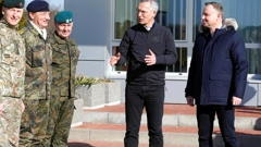 Stoltenberg obilazi NATO-vu vojnu bazu