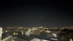 SpaceX Crew-2 leti nebom dok se vraća na Zemlju