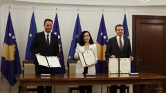 Premijer Kosova Albin Kurti i predsjednica Kosova Vjosa Osmani potpisali zahtjev za članstvo u EU