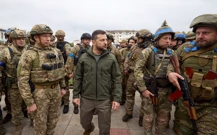 Zelenski posjetio grad Izjum koji su Ukrajinci uspjeli vratiti pod svoju kontrolu, Foto: Ukrainian Presidential Press Service/via Reuters